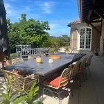 Bed & Breakfast Les 15 Chenes D Hotes, Parc Arbore De 5000 M2 A 20km Du Puydufou Familiale Et 3 Doubles Saint-Mesmin (Vendee)