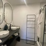Bed & Breakfast Les 15 Chenes D Hotes, Parc Arbore De 5000 M2 A 20km Du Puydufou Familiale Et 3 Doubles Saint-Mesmin (Vendee)