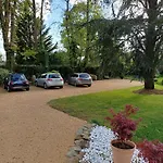Les 15 Chenes D Hotes, Parc Arbore De 5000 M2 A 20km Du Puydufou Familiale Et 3 Doubles