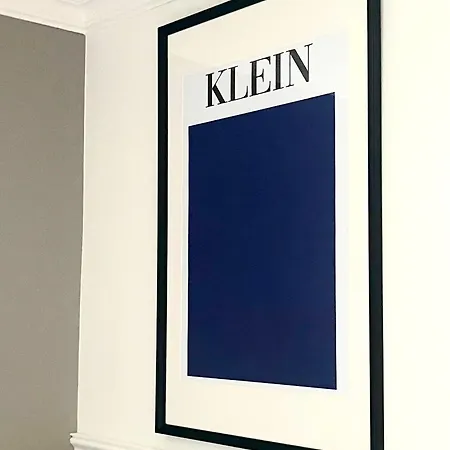 Bed & Breakfast Les 15 Chenes D Hotes, Parc Arbore De 5000 M2 A 20km Du Puydufou Familiale Et 3 Doubles 4*