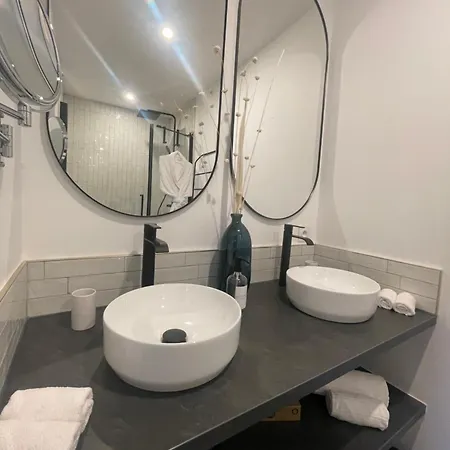 Les 15 Chenes D Hotes, Parc Arbore De 5000 M2 A 20km Du Puydufou Familiale Et 3 Doubles 4* Saint-Mesmin (Vendee)