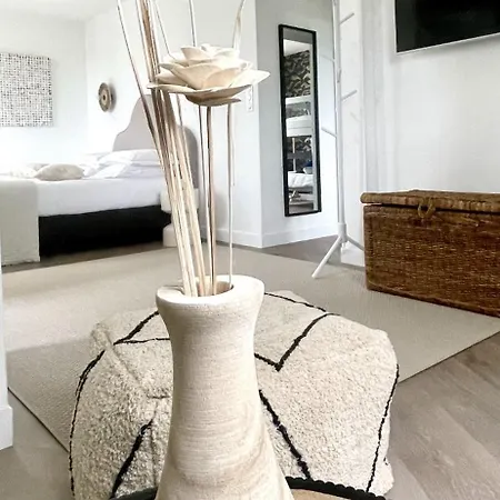 Bed & Breakfast Les 15 Chenes D Hotes, Parc Arbore De 5000 M2 A 20km Du Puydufou Familiale Et 3 Doubles Saint-Mesmin (Vendee)