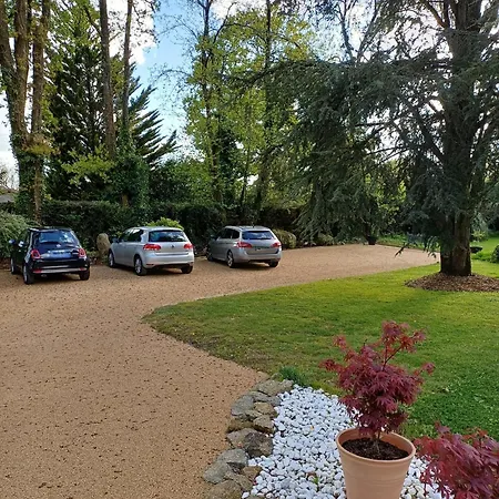 Les 15 Chenes D Hotes, Parc Arbore De 5000 M2 A 20km Du Puydufou Familiale Et 3 Doubles