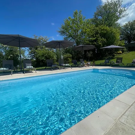 Les 15 Chenes D Hotes, Parc Arbore De 5000 M2 A 20km Du Puydufou Familiale Et 3 Doubles 4*