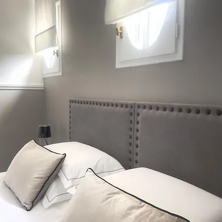 Les 15 Chenes D Hotes, Parc Arbore De 5000 M2 A 20km Du Puydufou Familiale Et 3 Doubles Saint-Mesmin (Vendee)