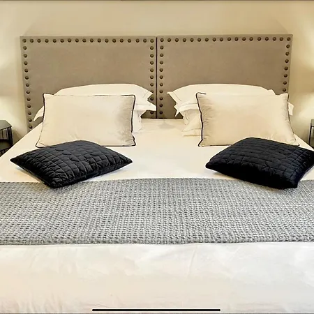 Les 15 Chenes D Hotes, Parc Arbore De 5000 M2 A 20km Du Puydufou Familiale Et 3 Doubles