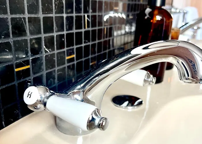 Les 15 Chenes D Hotes, Parc Arbore De 5000 M2 A 20km Du Puydufou Familiale Et 3 Doubles